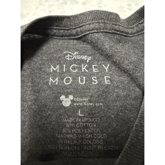Mens Dark Grey Size Large Mickey Mouse Short Sleeve Tee W/ Measurements - Picture 3 of 8